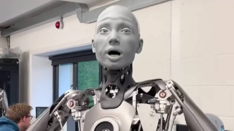 Elon Musk'ın "İğrenç" Dediği İnsansı Robot Ameca, CES 2022'de İlgi Odağı Oldu [Video]